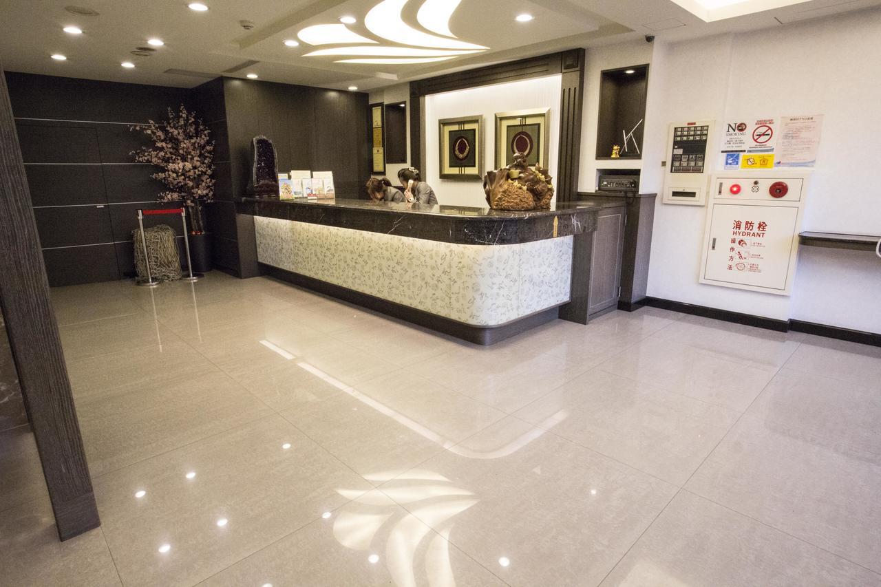 Junli Hotel Banciao Экстерьер фото
